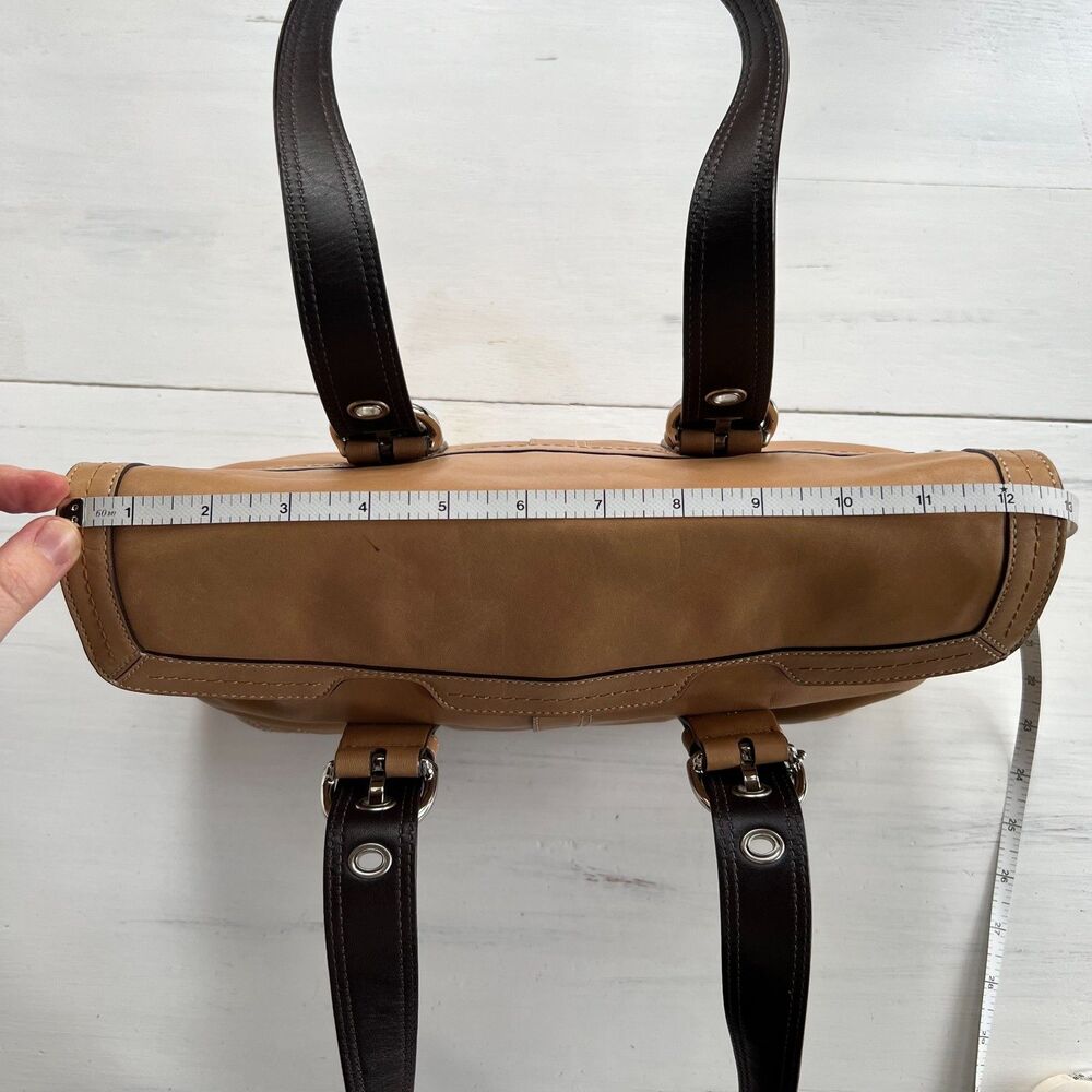 •Vintage• Coach Y2K Soho Hampton Flap F12304 Leather Satchel Bag in British Tan - Picture 12 of 15
